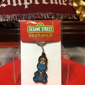 A BATHING APE COOKIE MONSTER KEYCHAIN 
BAPE SPACE CAMO MASK BABY MILO PICTURE